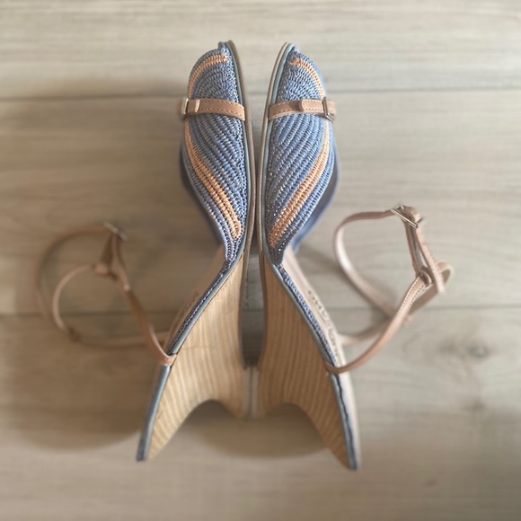 *SOLD* Salvatore Ferragamo Woven Raffia Wedges 😍 - Picture 7 of 10